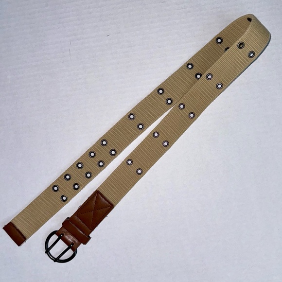 Like-new vintage unisex tan canvas & brown leather belt - Picture 2 of 6